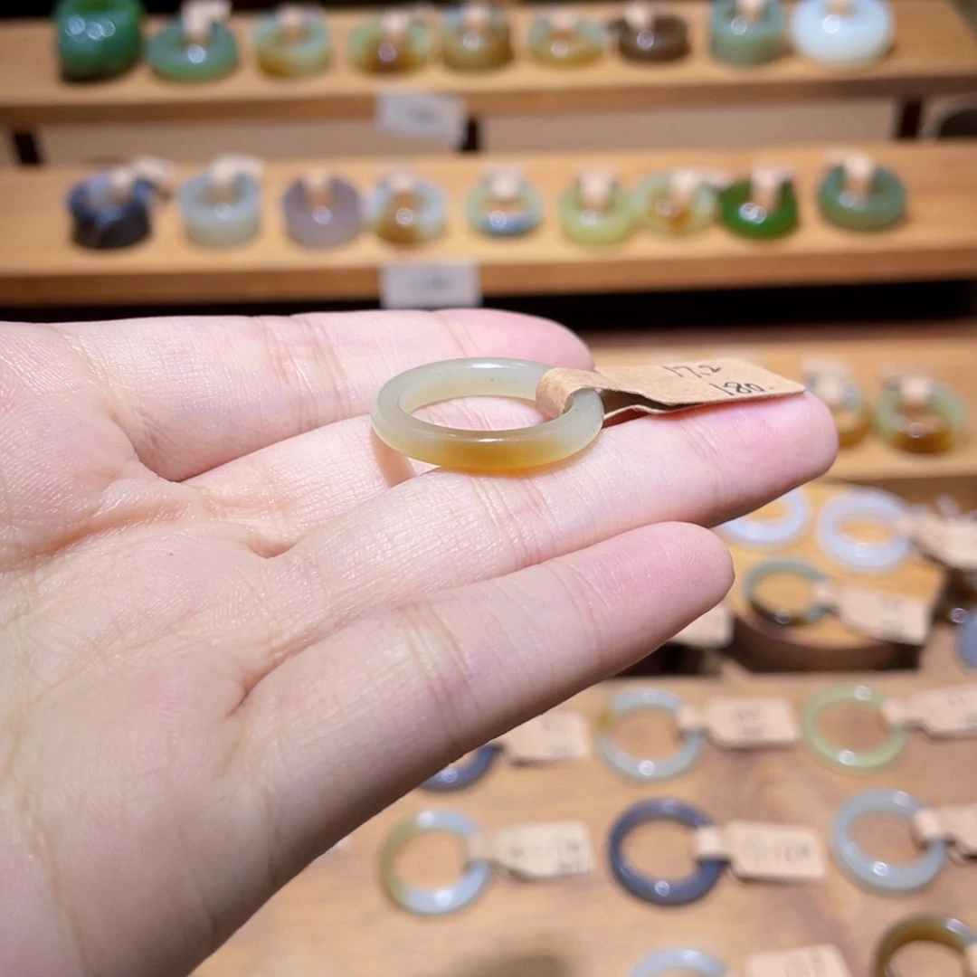 和田玉未镶嵌戒指17.2