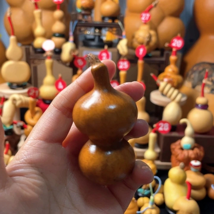 全****好吧真的超级无敌显小蛮腰