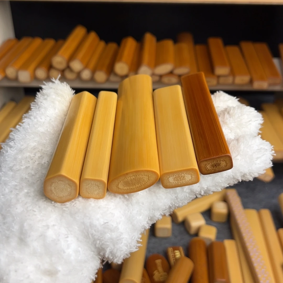 噜***呀红扁刻梅花倒角➕方刻兔兔压手厚皮料