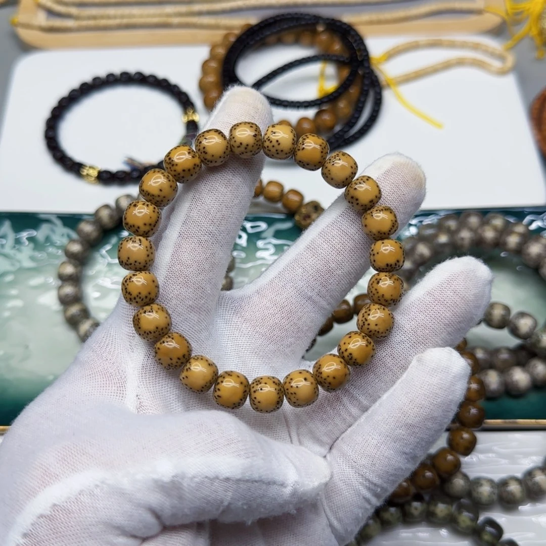 星月菩提吊坠两**摊星月菩提