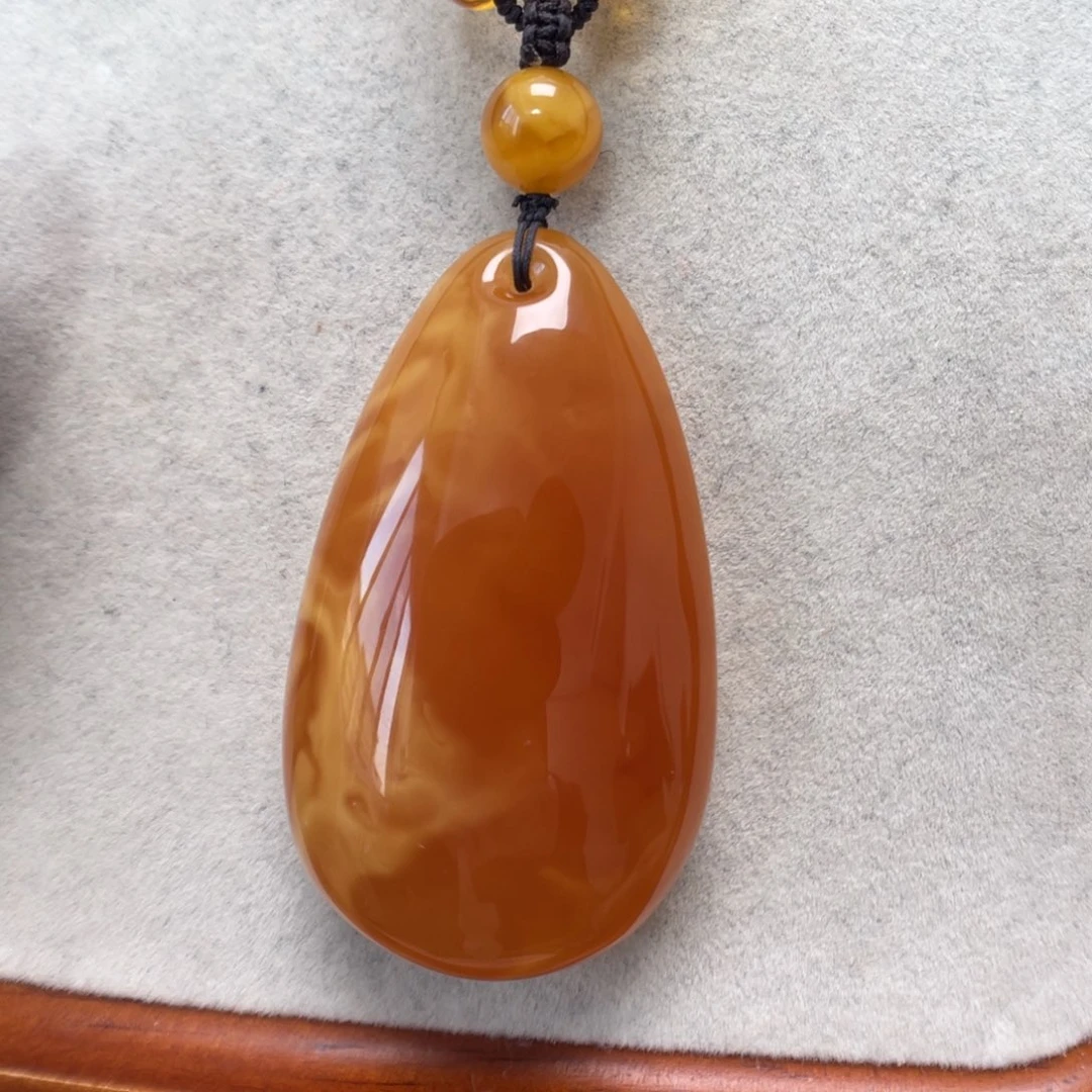 蜜蜡未镶嵌颈饰蜜蜡