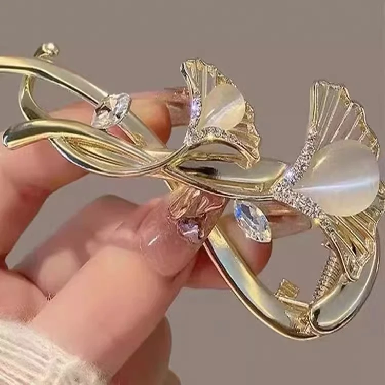 高级感金属银杏叶流苏气质扭扭夹后脑勺超仙发饰后脑勺盘发抓夹