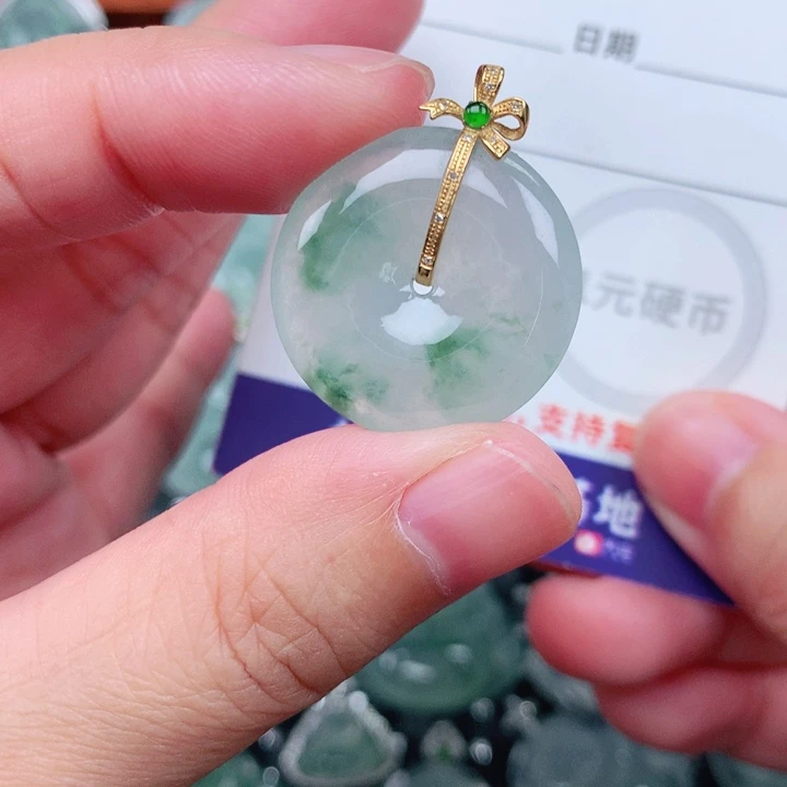 吊坠(不含链)18K金镶嵌翡翠