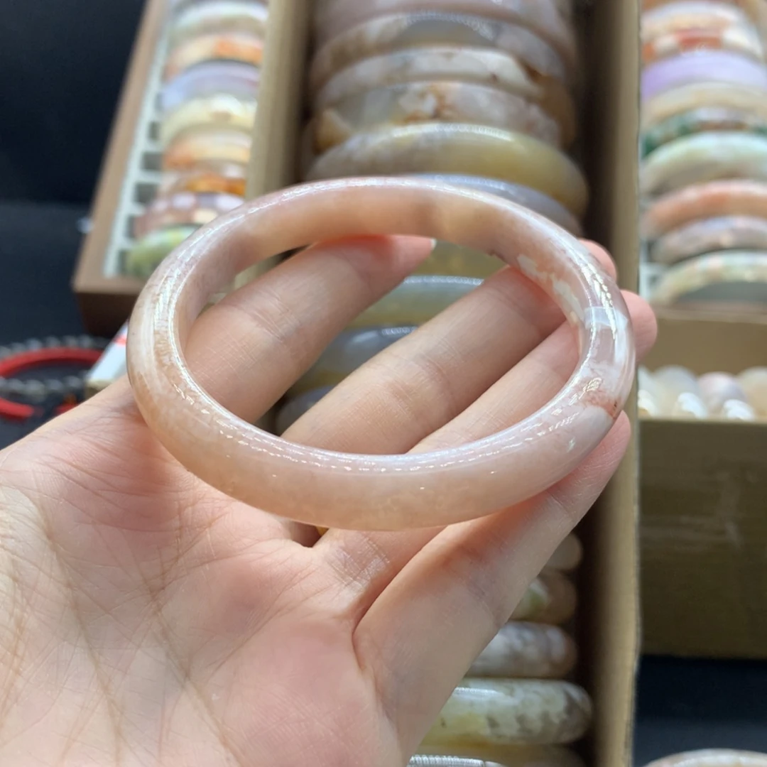 【闪购商品】玛瑙/玉髓手镯未镶嵌是**吖