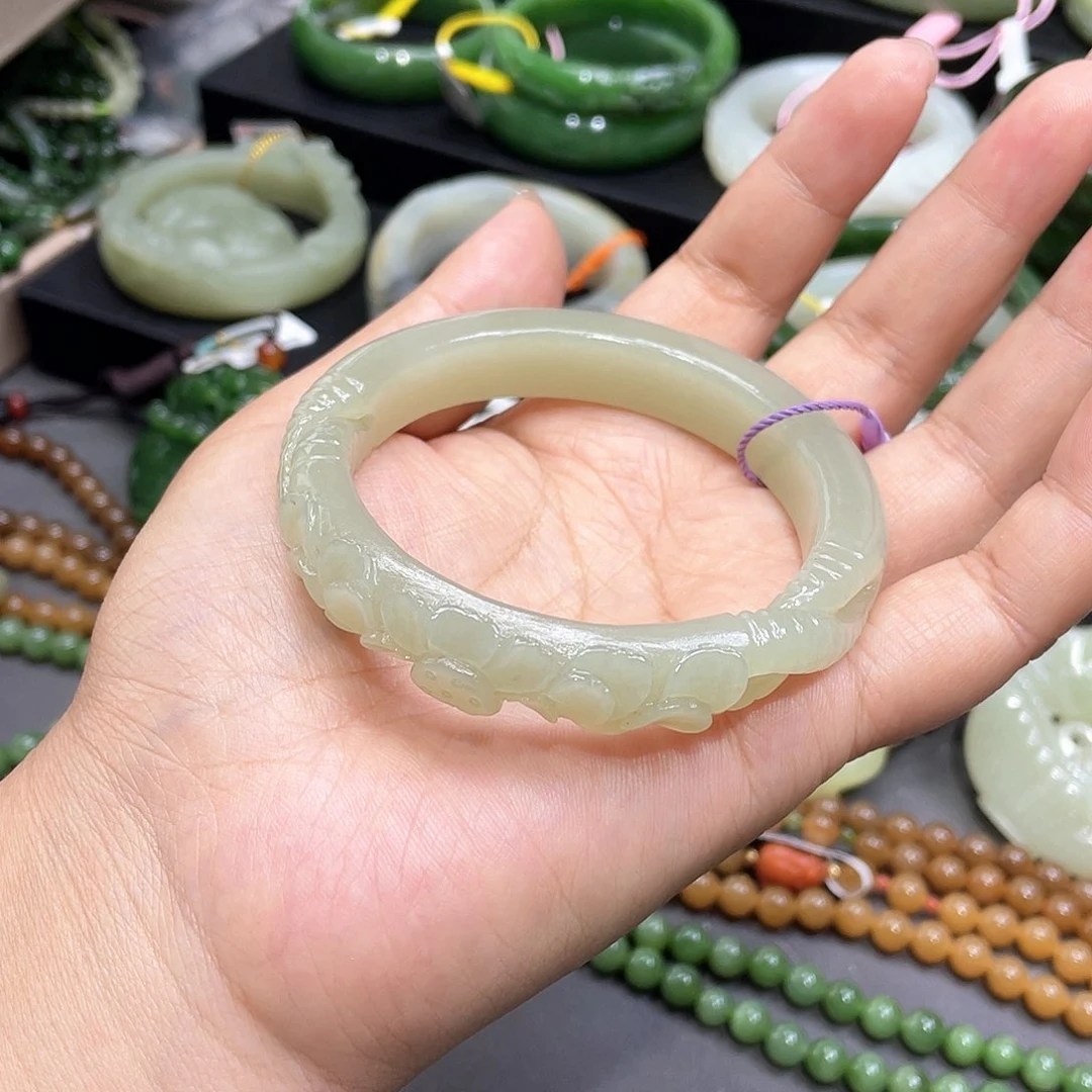 和田玉手镯60圈口13未镶嵌