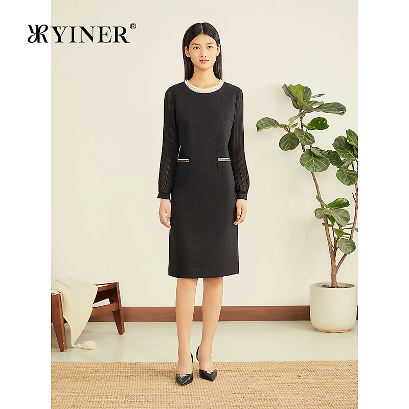 YINER音儿专选2025冬季新款法式小香风粗花呢珍珠闪钻圆领连衣裙
