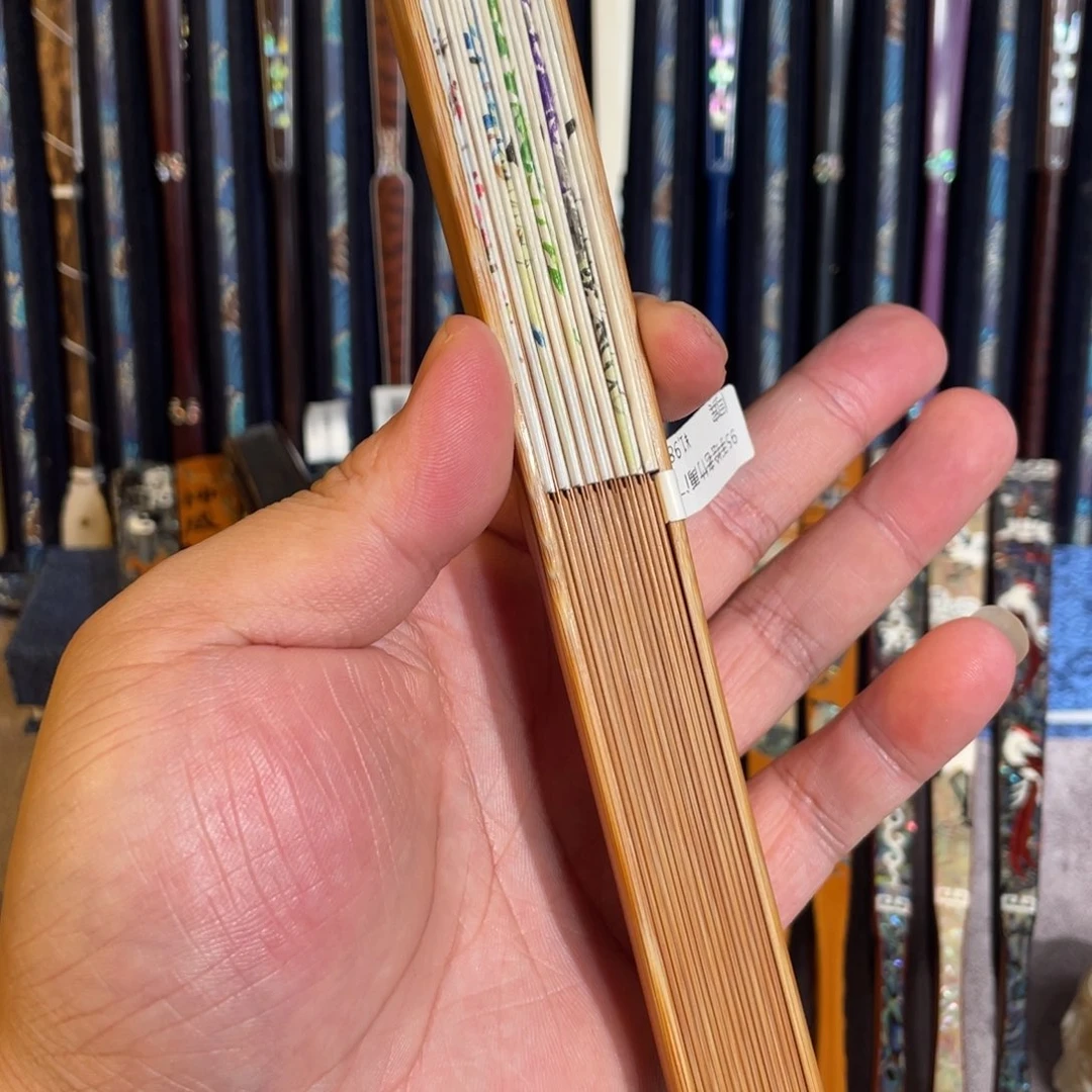 萧***寶扇子手工制作工艺精湛