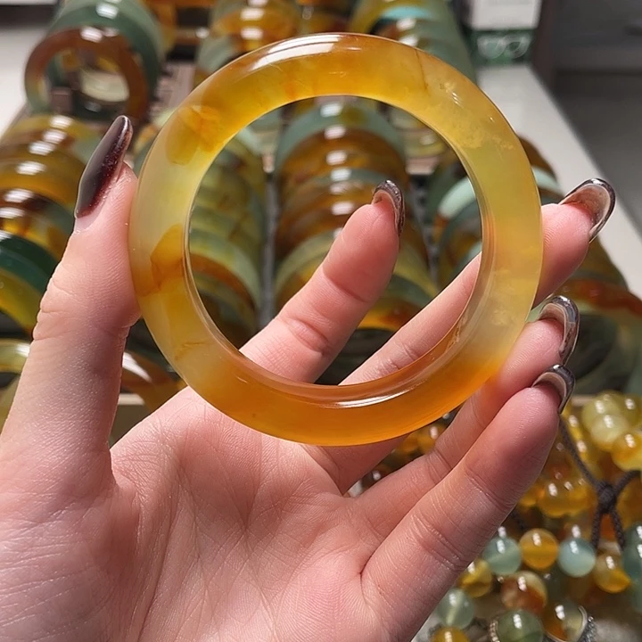 蛇纹石玉未镶嵌手镯52.9