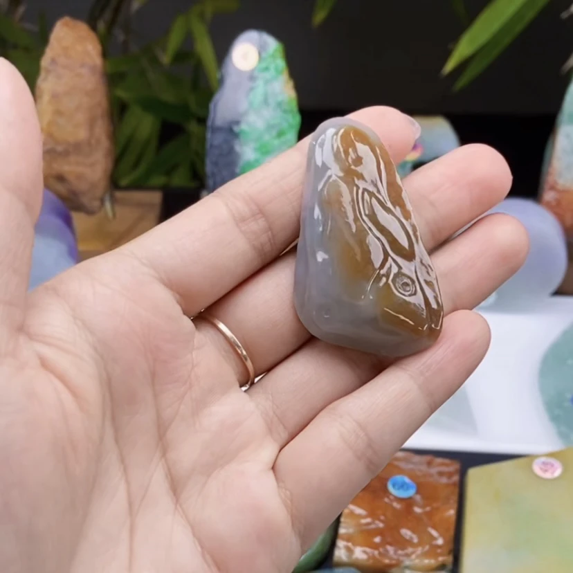 翡翠饰品雕刻定制，专拍链接 毛货需定制