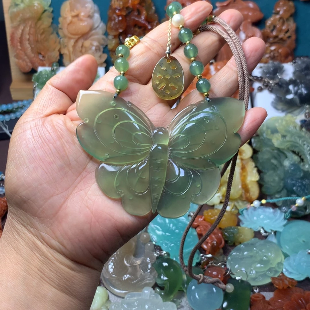 蛇纹石玉未镶嵌挂坠