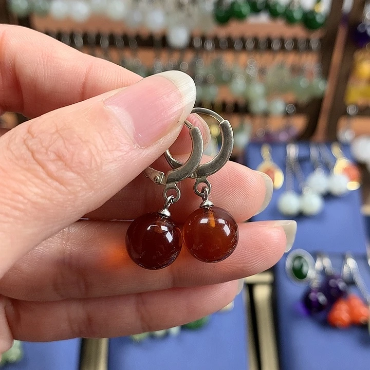 血珀耳饰银S925镶嵌10.4左右