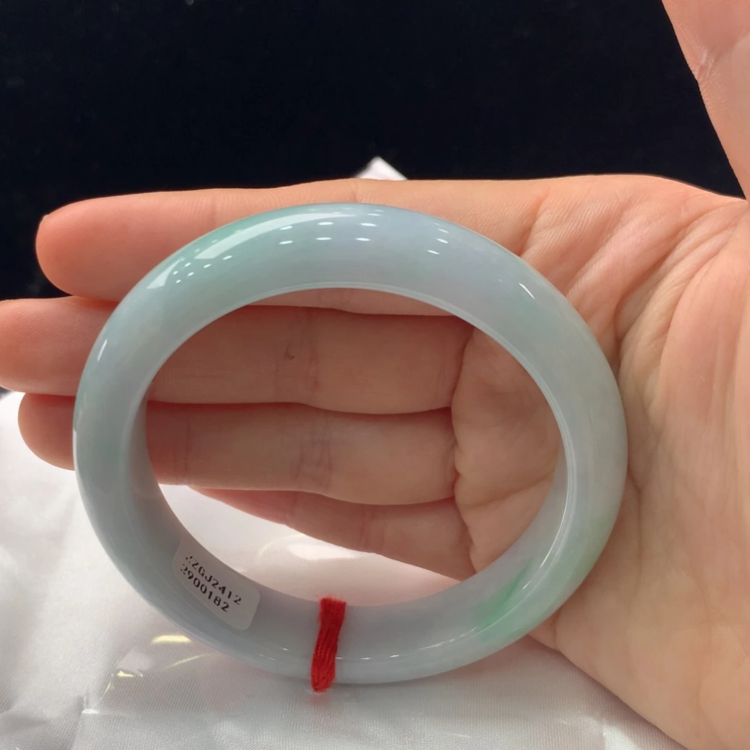 翡翠手镯未镶嵌缅甸A货翡翠 阳绿57 58