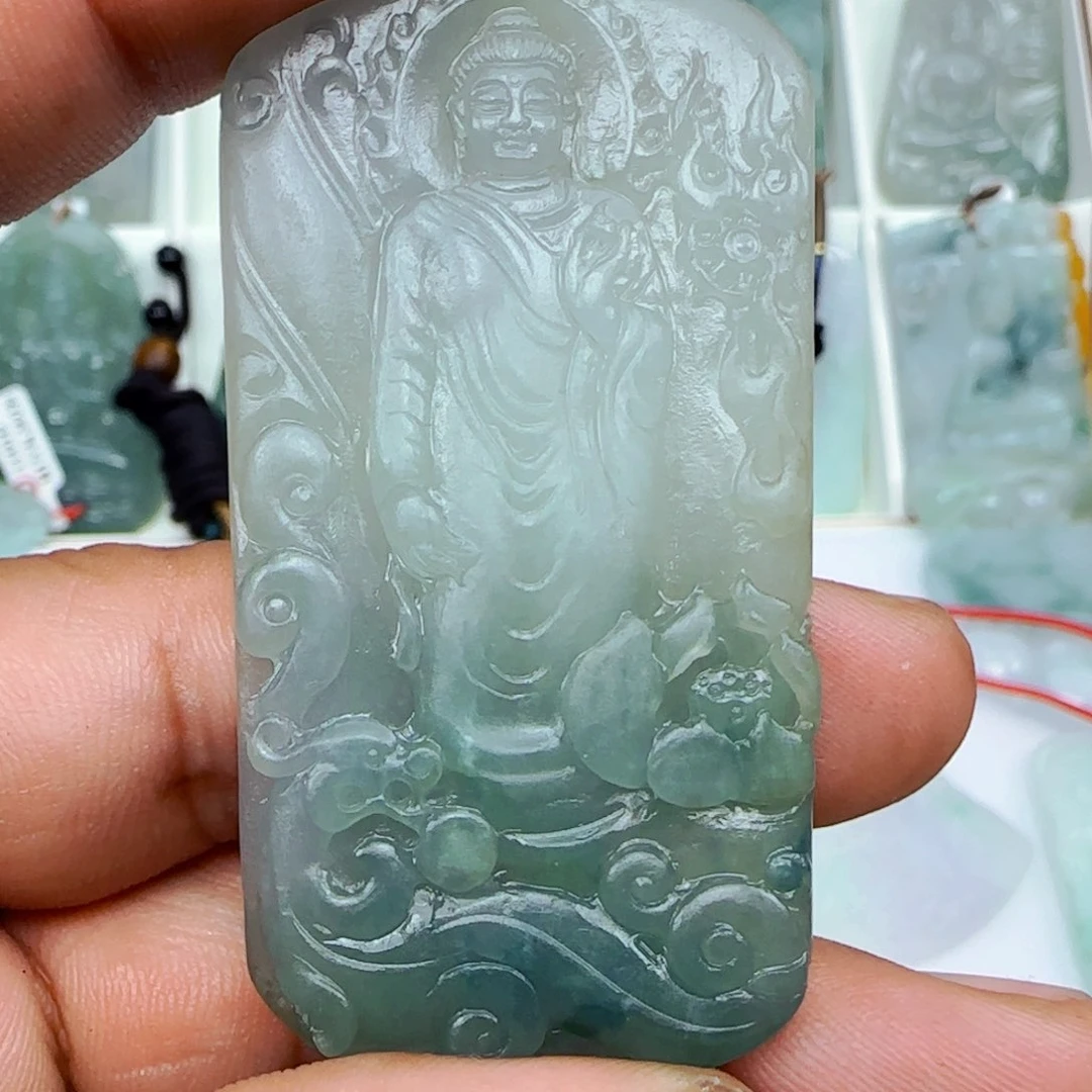 翡翠颈饰未镶嵌，