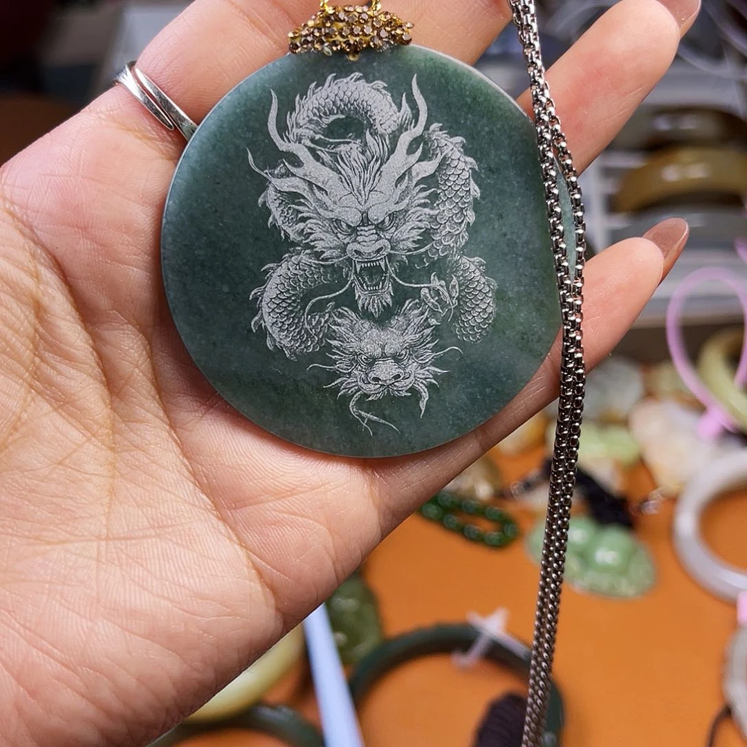 颈饰未镶嵌和田玉