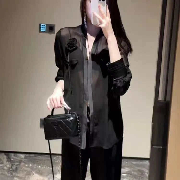 盛雅姿欧韩名媛气质修身显瘦百搭V领长袖衬衫（衣50长左右）1053