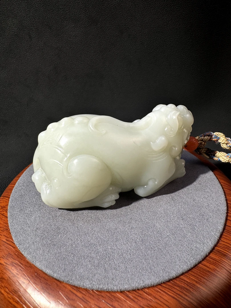 天然和田玉招财貔貅手把件茶宠FY0184