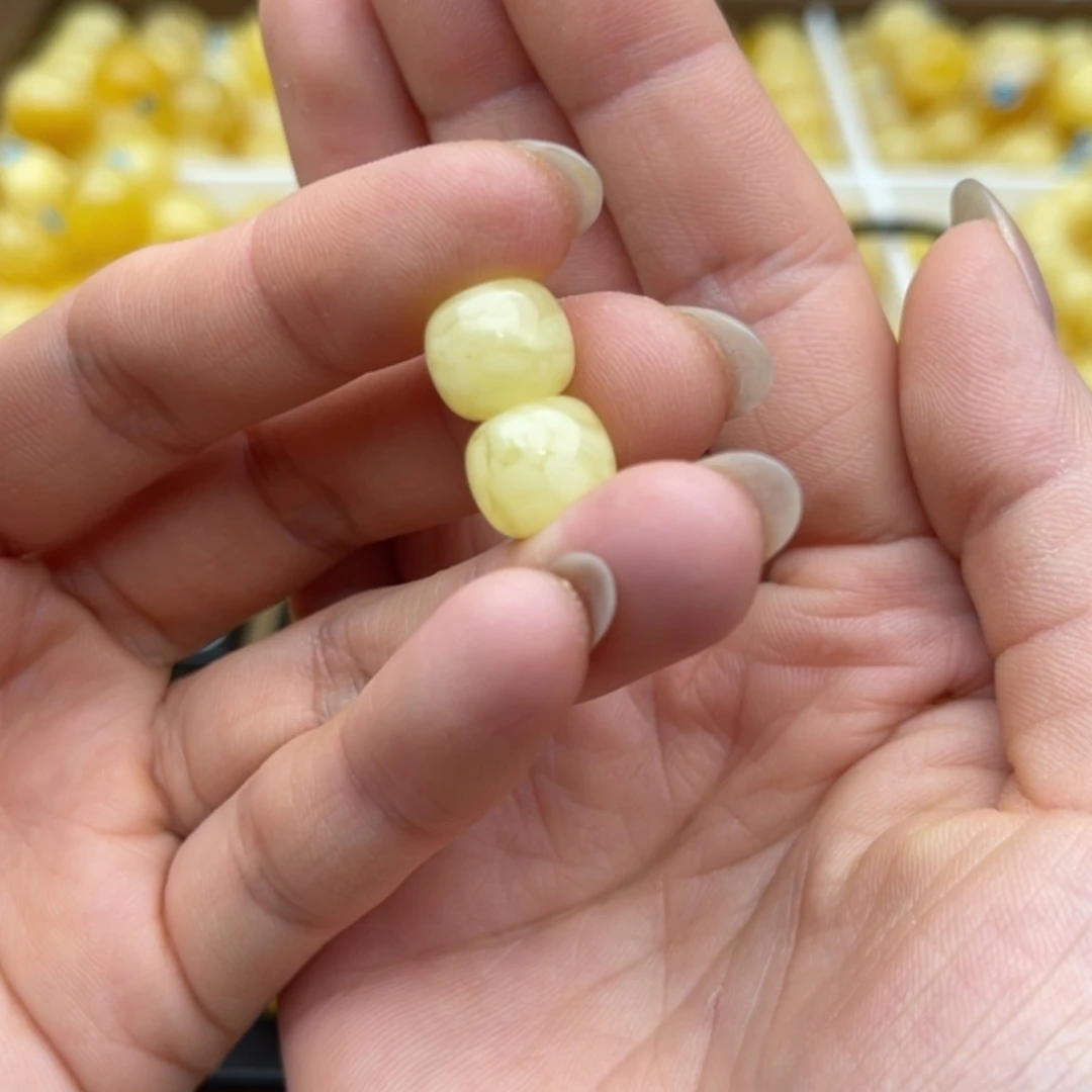 裸石琥珀未镶嵌火****半蜜蜡老型鸽
