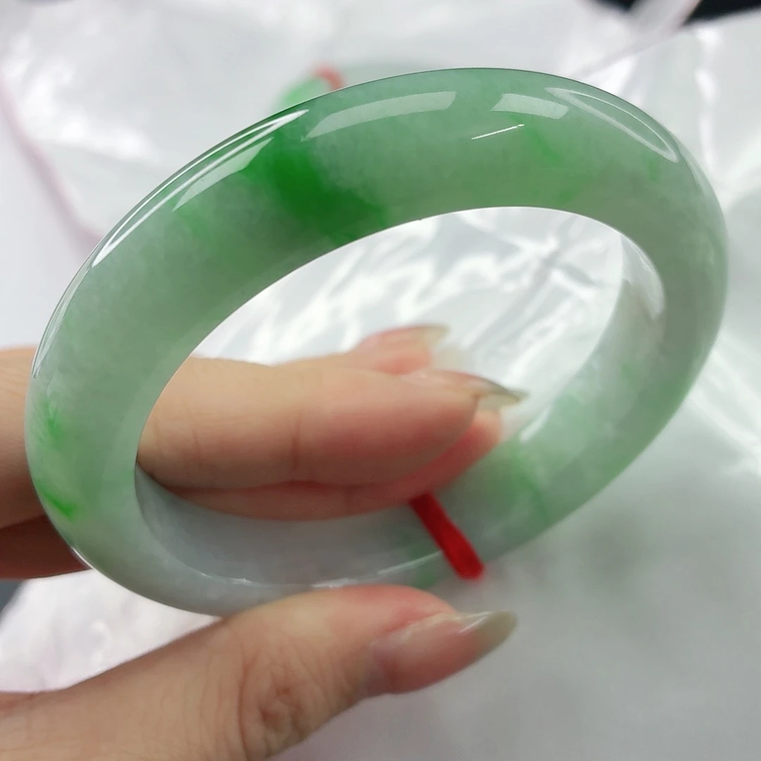 未镶嵌手镯翡翠，881