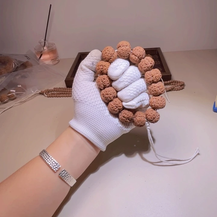 悠***。金刚菩提手串金刚菩提010