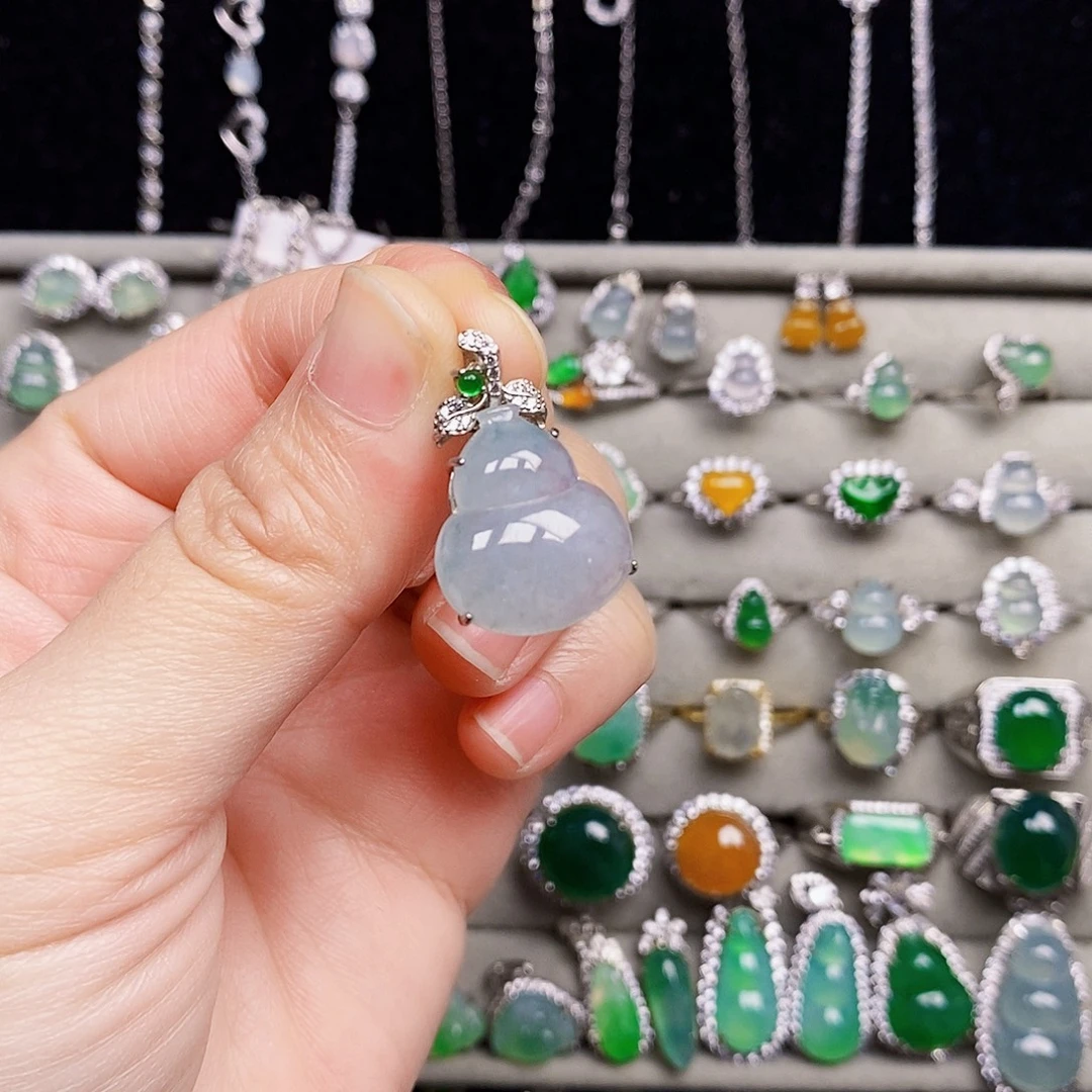 翡翠银S925镶嵌颈饰葫芦