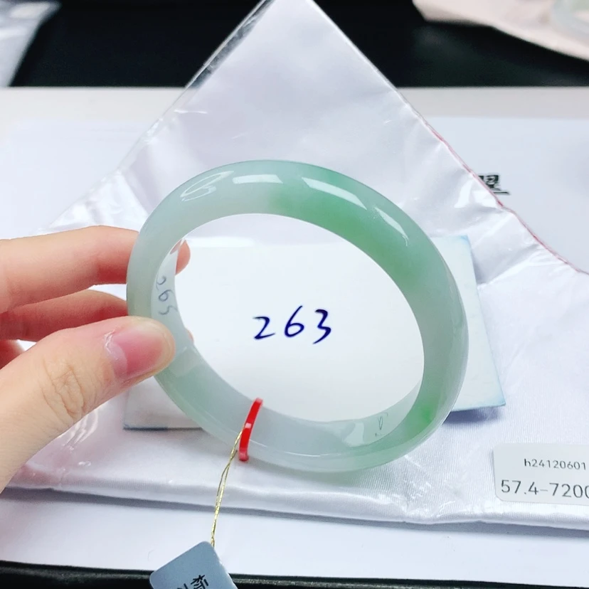 【闪购商品】翡翠手镯未镶嵌缅甸天然a货手镯57+