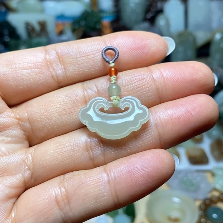 来****和田玉未镶嵌颈饰