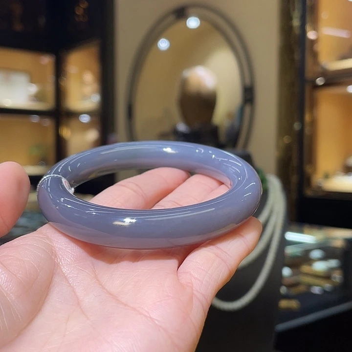 未镶嵌手镯和田玉56.5#65.08g