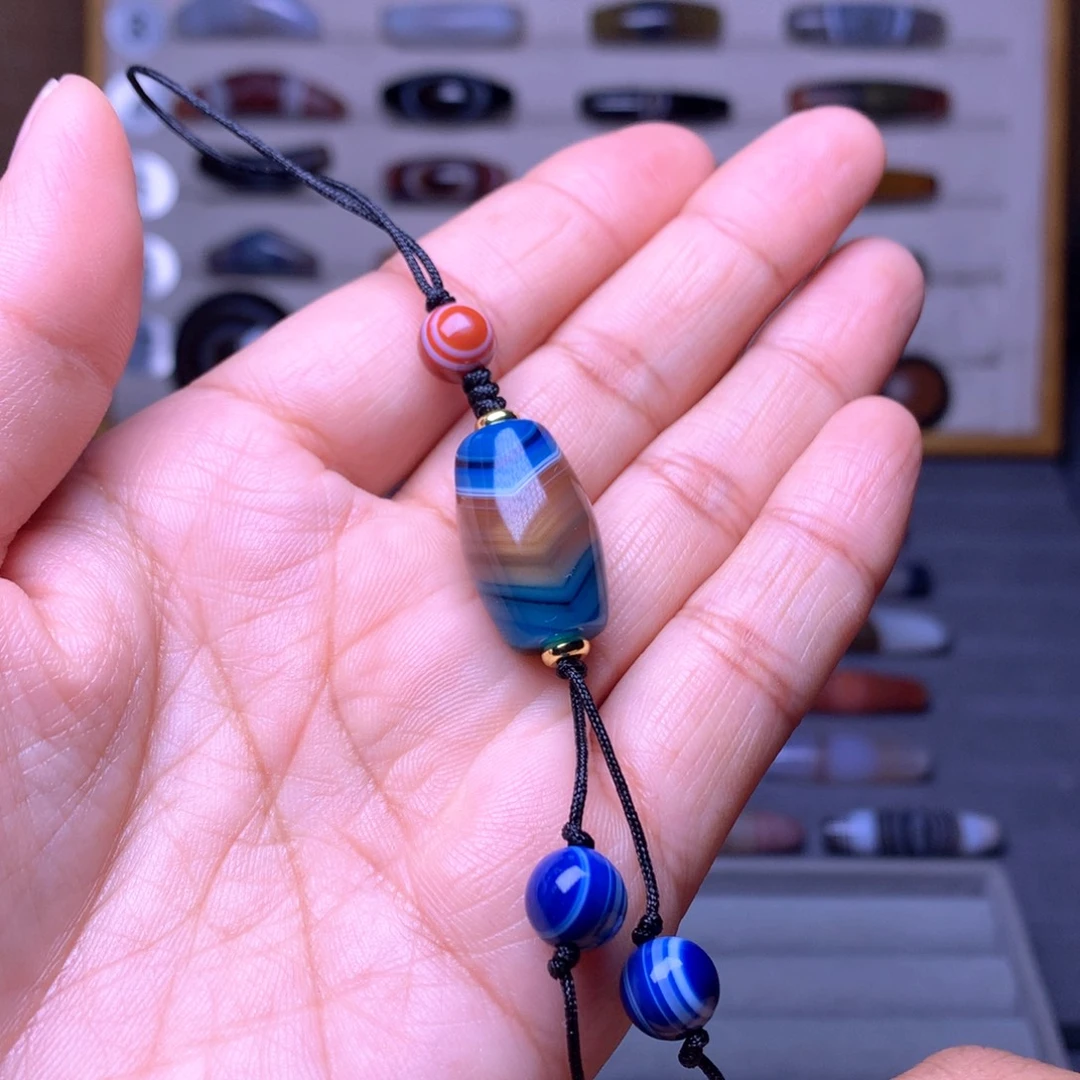 流***强玛瑙/玉髓未镶嵌珠宝奇石