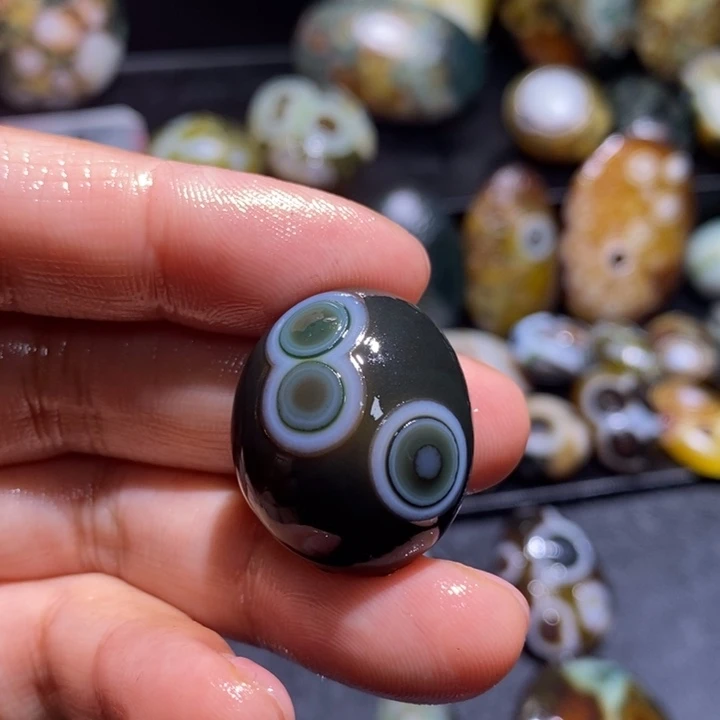 玛瑙/玉髓未镶嵌珠宝半成品37