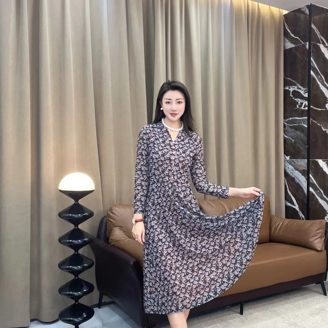 【HQ484】新款时尚收腰减龄气质秋冬碎花打底显瘦中长款豹纹连衣裙