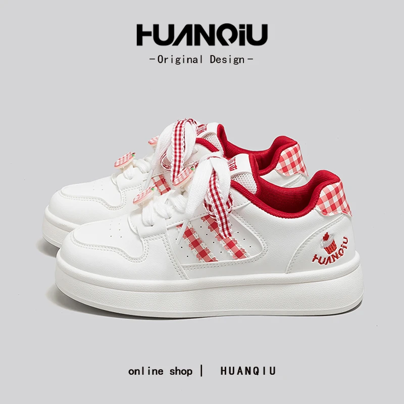 环球草莓冰淇淋小白鞋女原创百搭2025新款爆款秋季ins潮板鞋K956