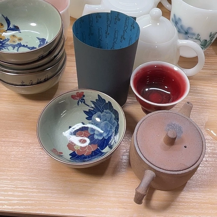 小***女陶瓷制品及陶瓷艺术品