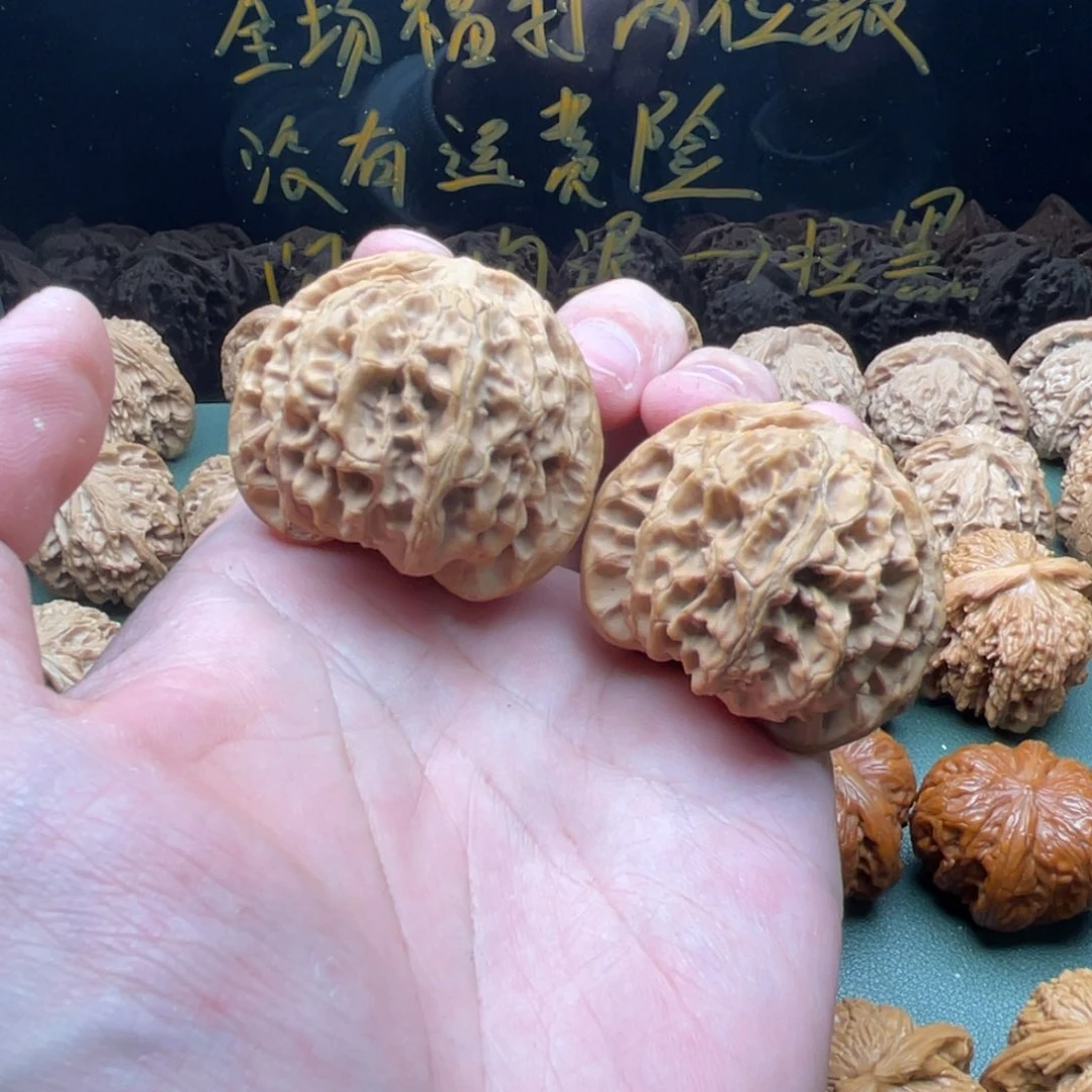 核桃把件我**，42全品苹果园