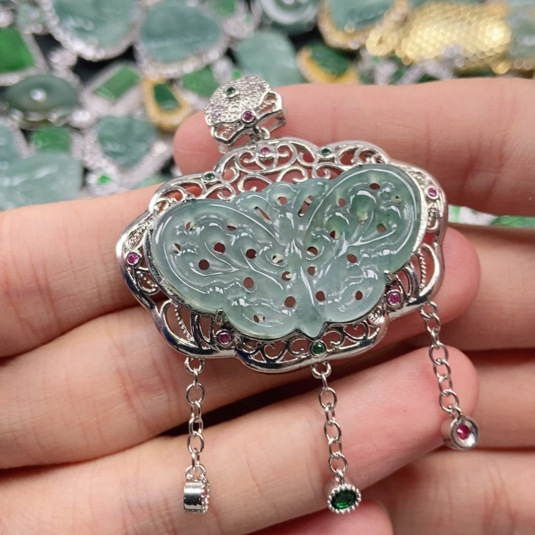 翡翠未镶嵌吊坠(不含链)