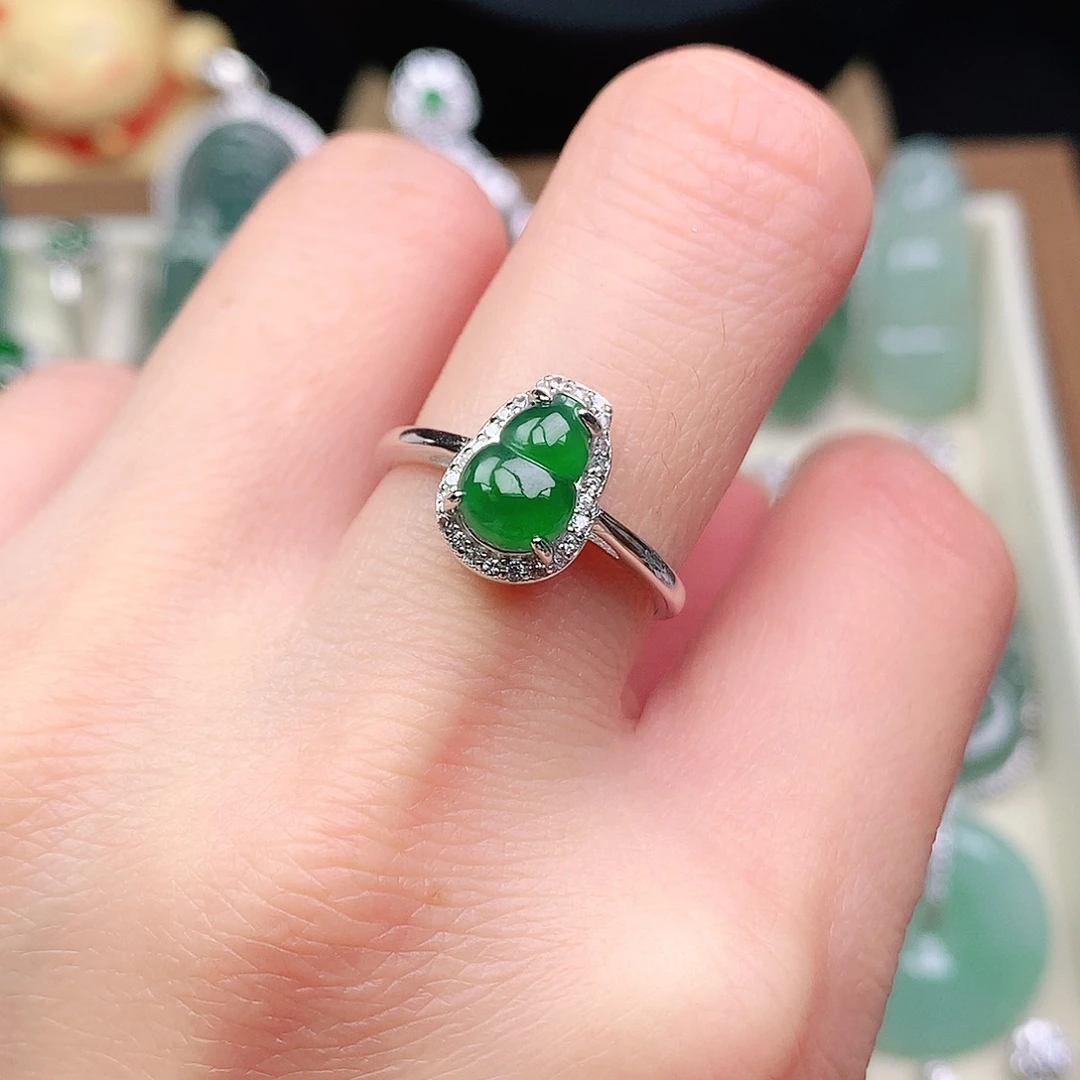 翡翠未镶嵌颈饰吊坠