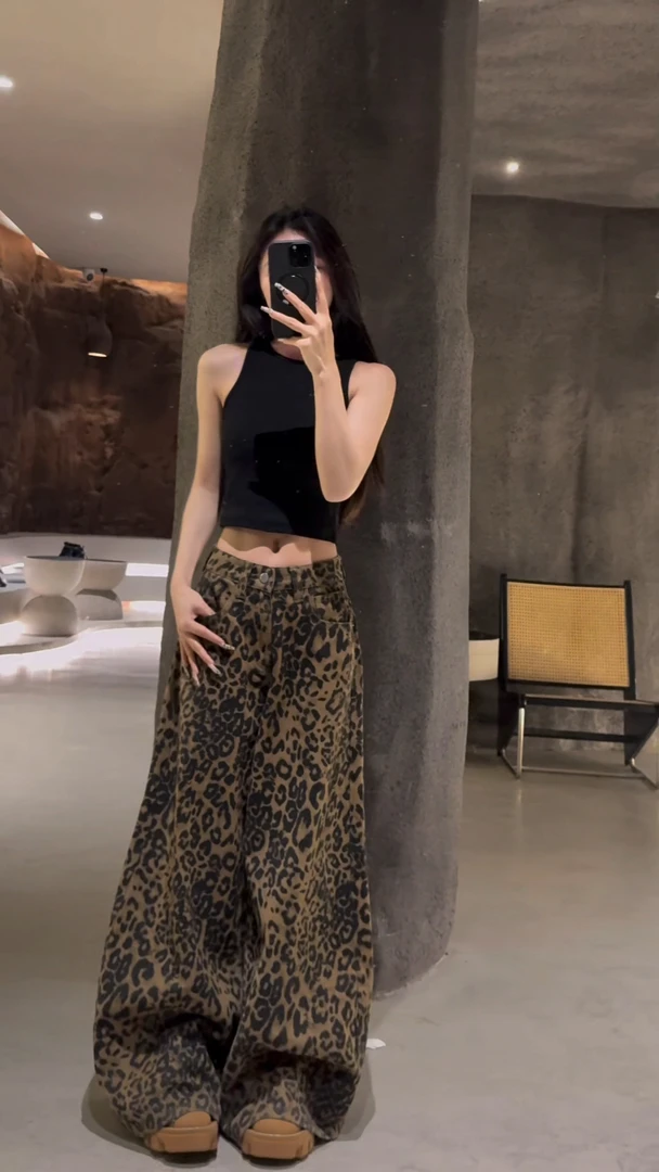 现货) 美式复古水洗做旧豹纹牛仔裤女2025新款宽松显瘦显瘦阔腿裤