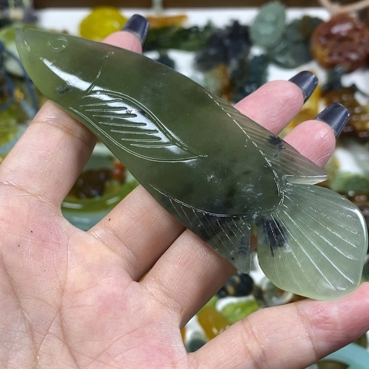 未镶嵌蛇纹石玉吊坠