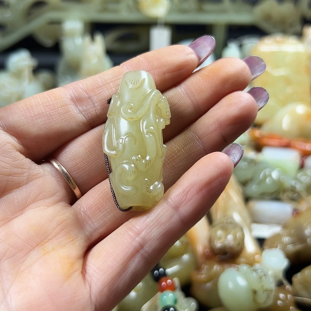 刘***哥和田玉（糖玉）未镶嵌颈饰