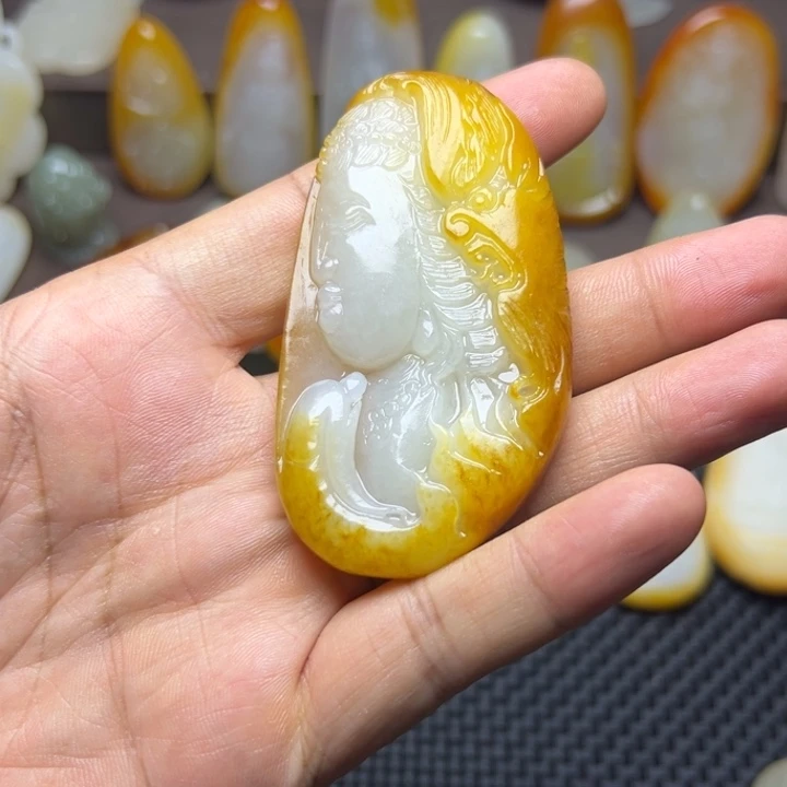 颈饰未镶嵌和田玉