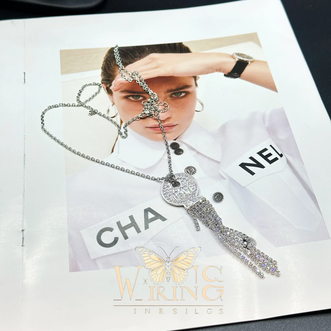 铜项链 王大嘴原创 “银钻钥匙”休闲气质银色满钻钥匙项链A809