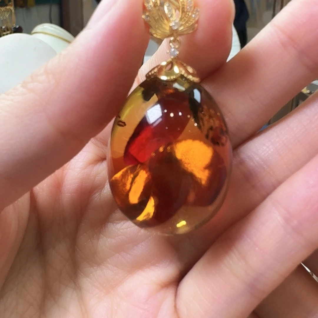 琥珀未镶嵌颈饰吊坠