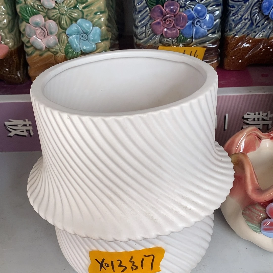 摆件陶盆有孔 瑕疵介意勿拍