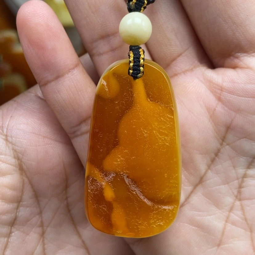 【闪购商品】琥珀颈饰未镶嵌