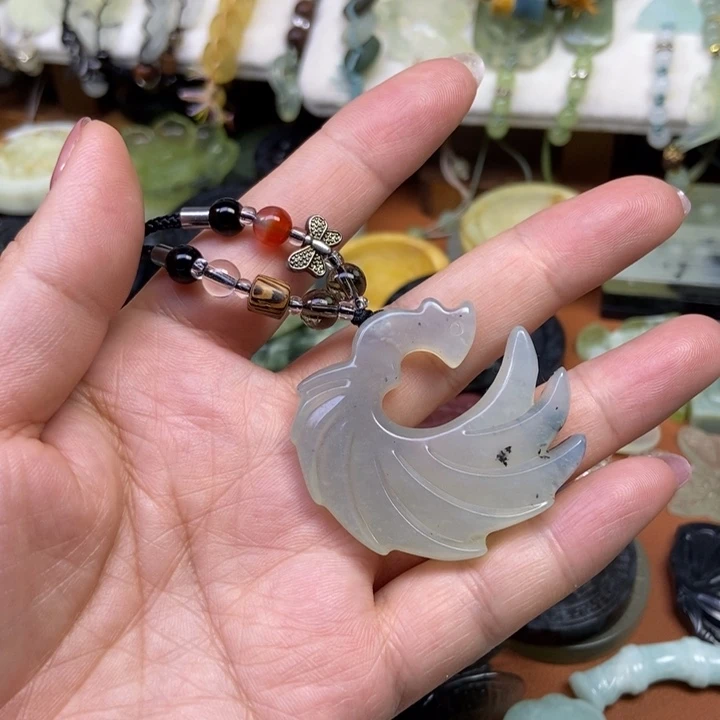 蛇纹石玉合金颈饰