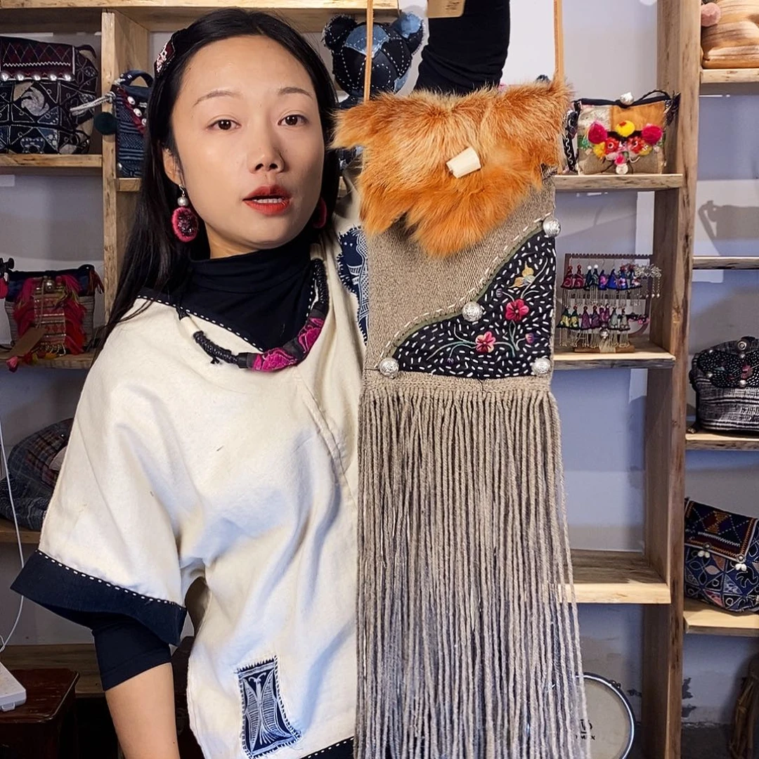 织绣手工制作工艺包包