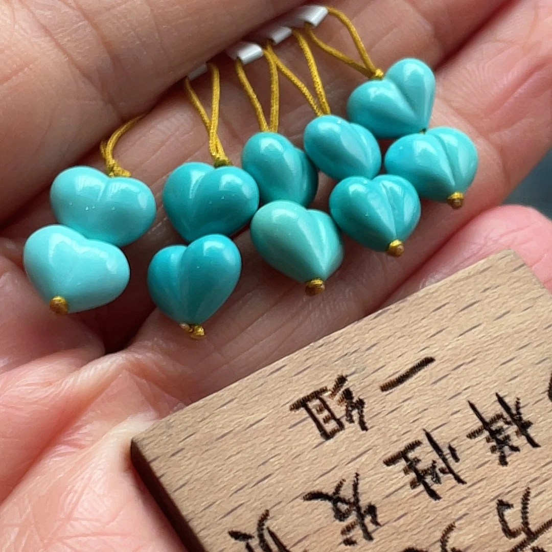 绿松石未镶嵌颈饰