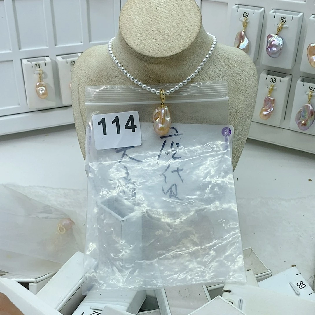 淡水珍珠颈饰合金