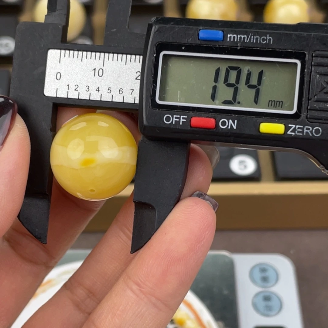 琥珀未镶嵌裸石蜜蜡473