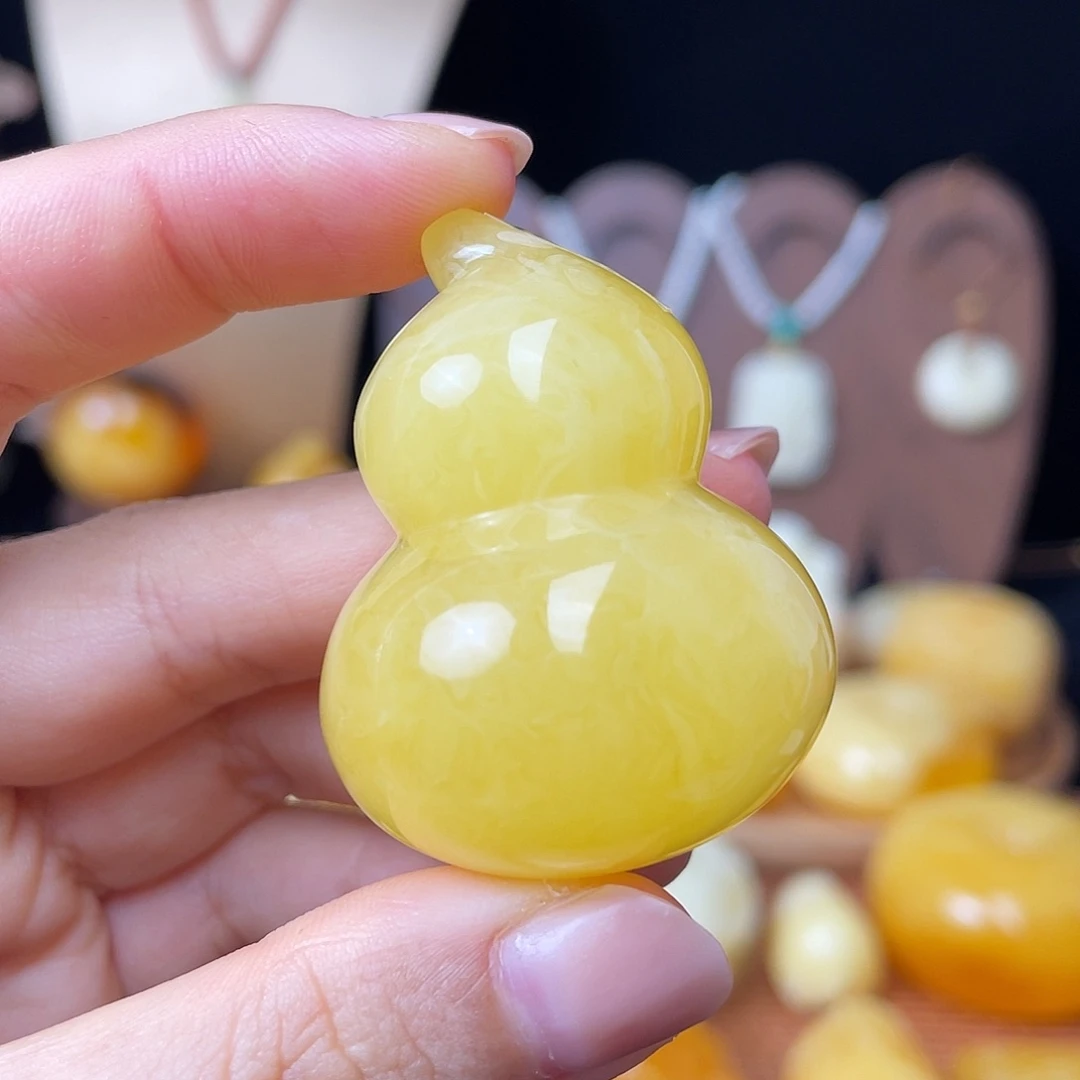 琥珀未镶嵌珠宝奇石