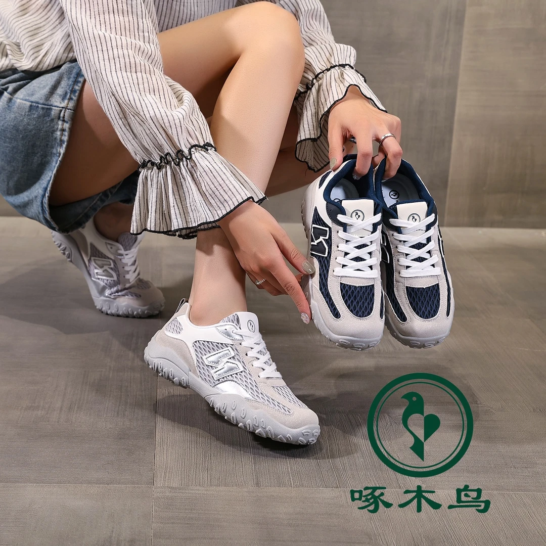 啄木鸟2025女秋季新款透气网面百搭真皮运动休闲小蛮腰阿甘鞋